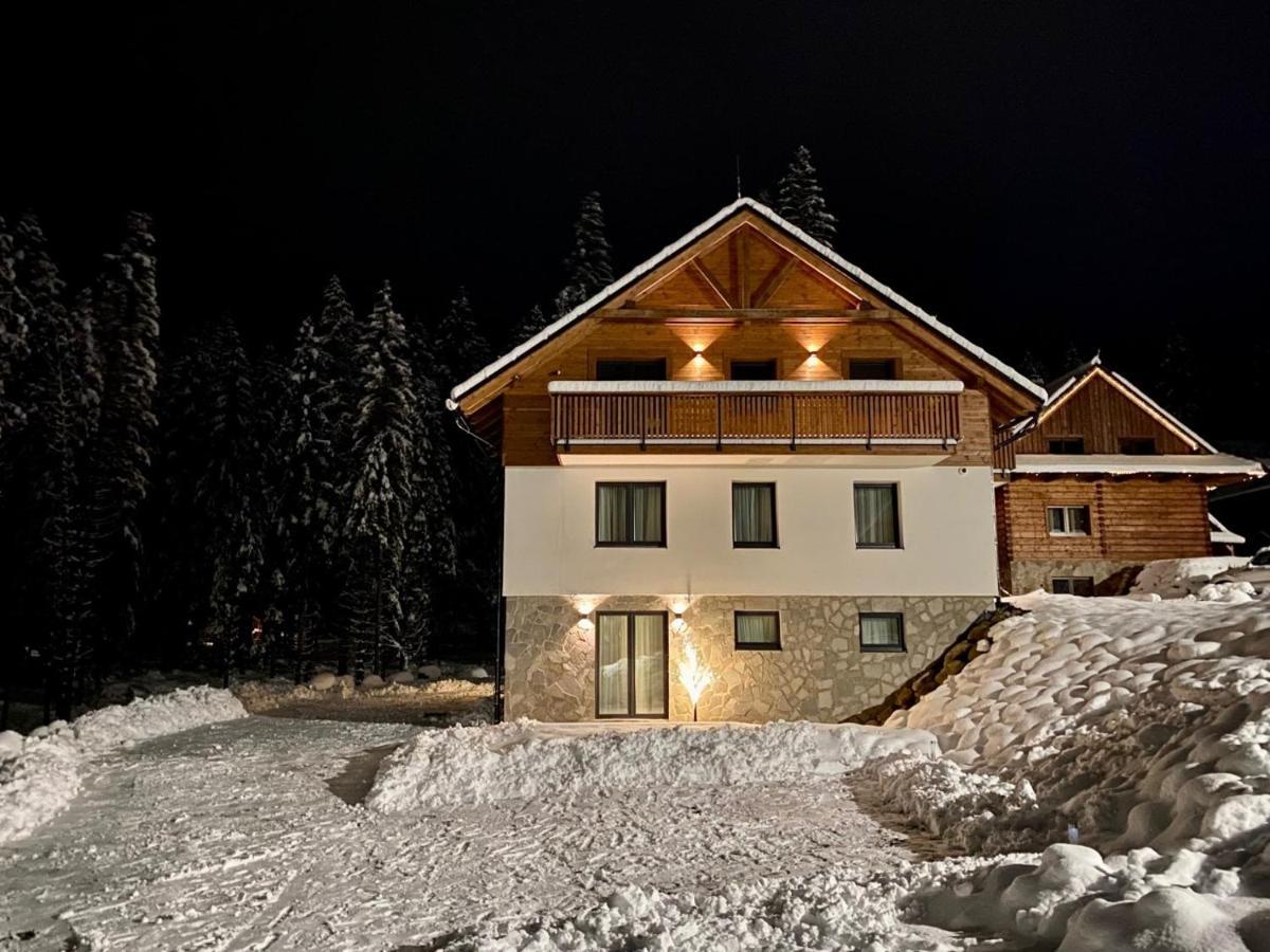 Apartmany Kellov Dom เดมานอฟสกา โดลินา ภายนอก รูปภาพ