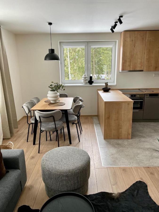 Apartmany Kellov Dom เดมานอฟสกา โดลินา ภายนอก รูปภาพ