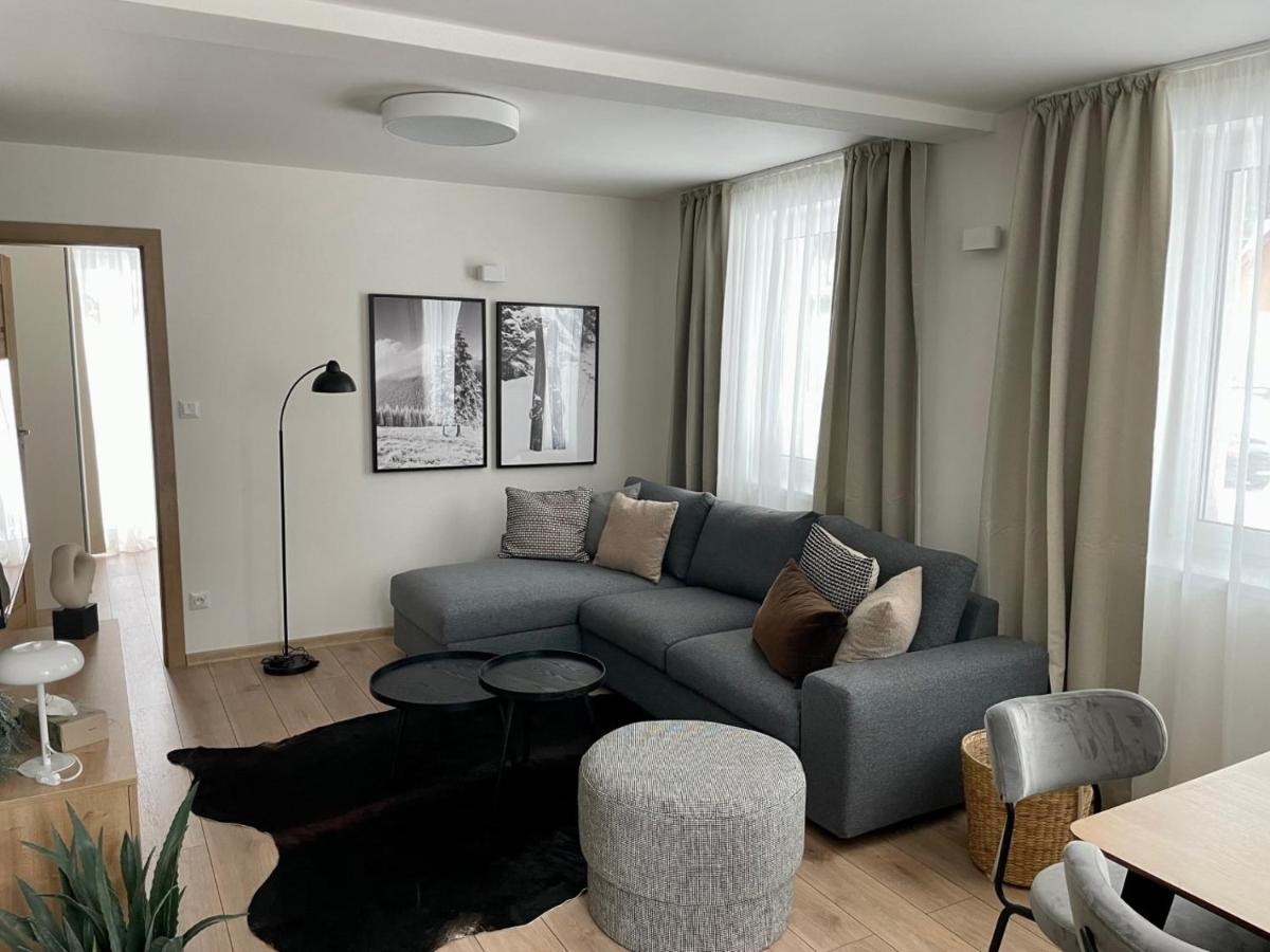 Apartmany Kellov Dom เดมานอฟสกา โดลินา ภายนอก รูปภาพ