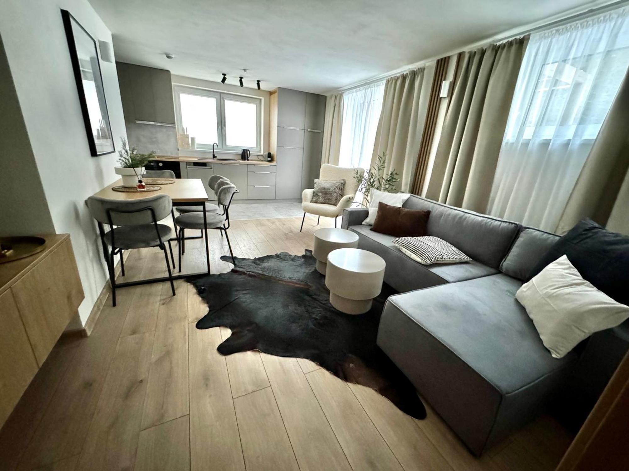 Apartmany Kellov Dom เดมานอฟสกา โดลินา ภายนอก รูปภาพ