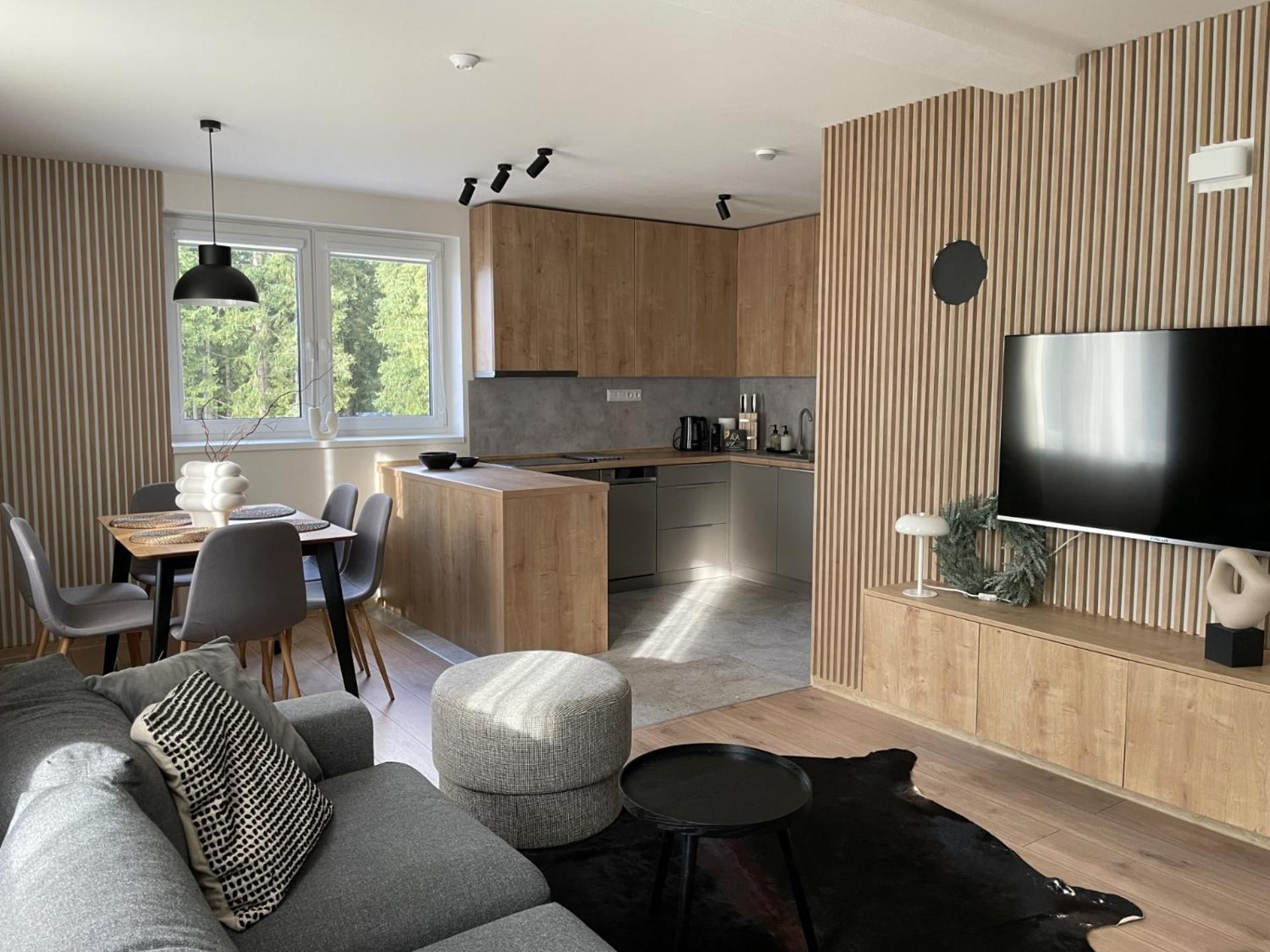 Apartmany Kellov Dom เดมานอฟสกา โดลินา ภายนอก รูปภาพ