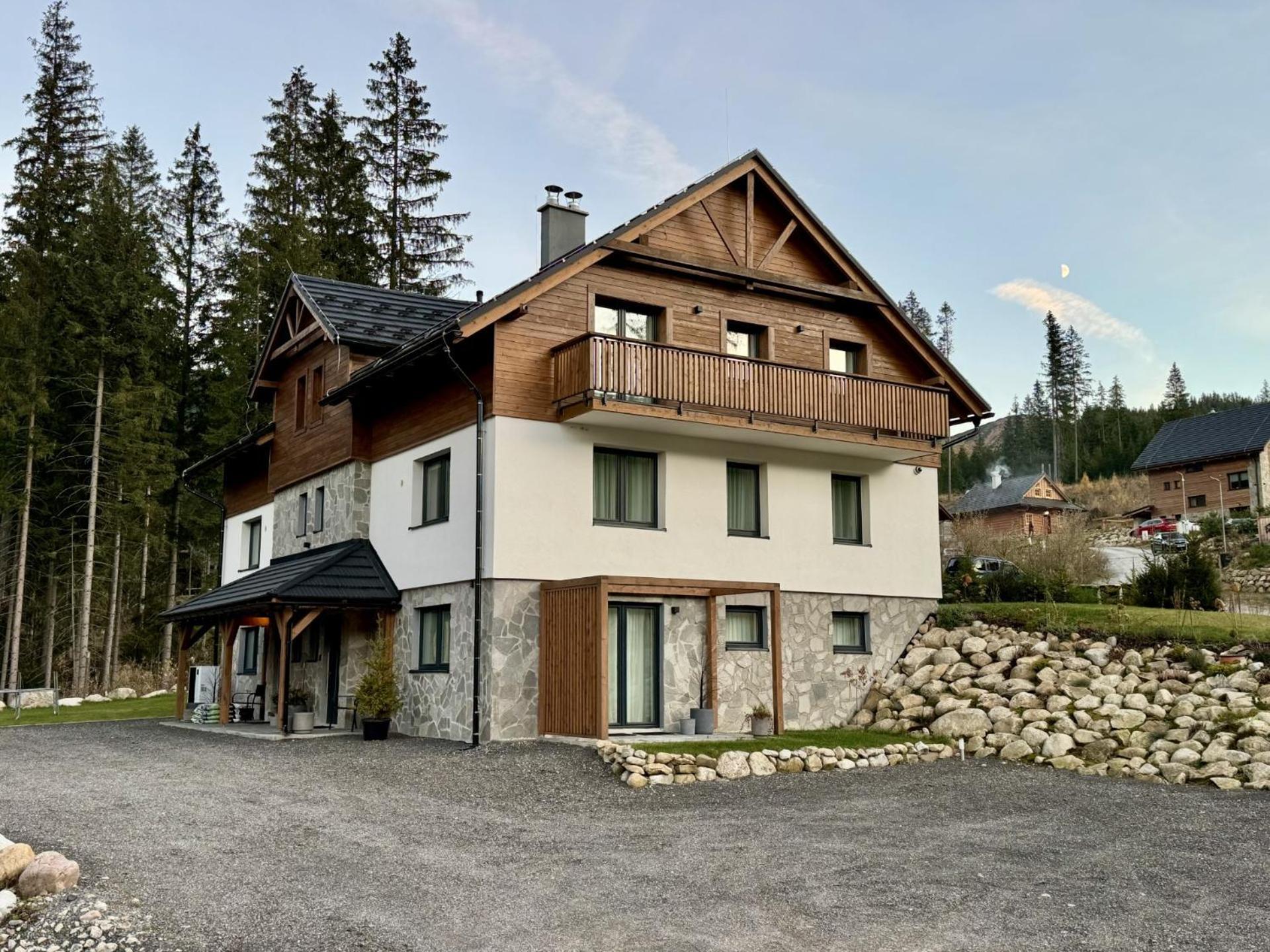 Apartmany Kellov Dom เดมานอฟสกา โดลินา ภายนอก รูปภาพ